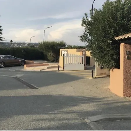 La Petite Mer'veille Апартаменти